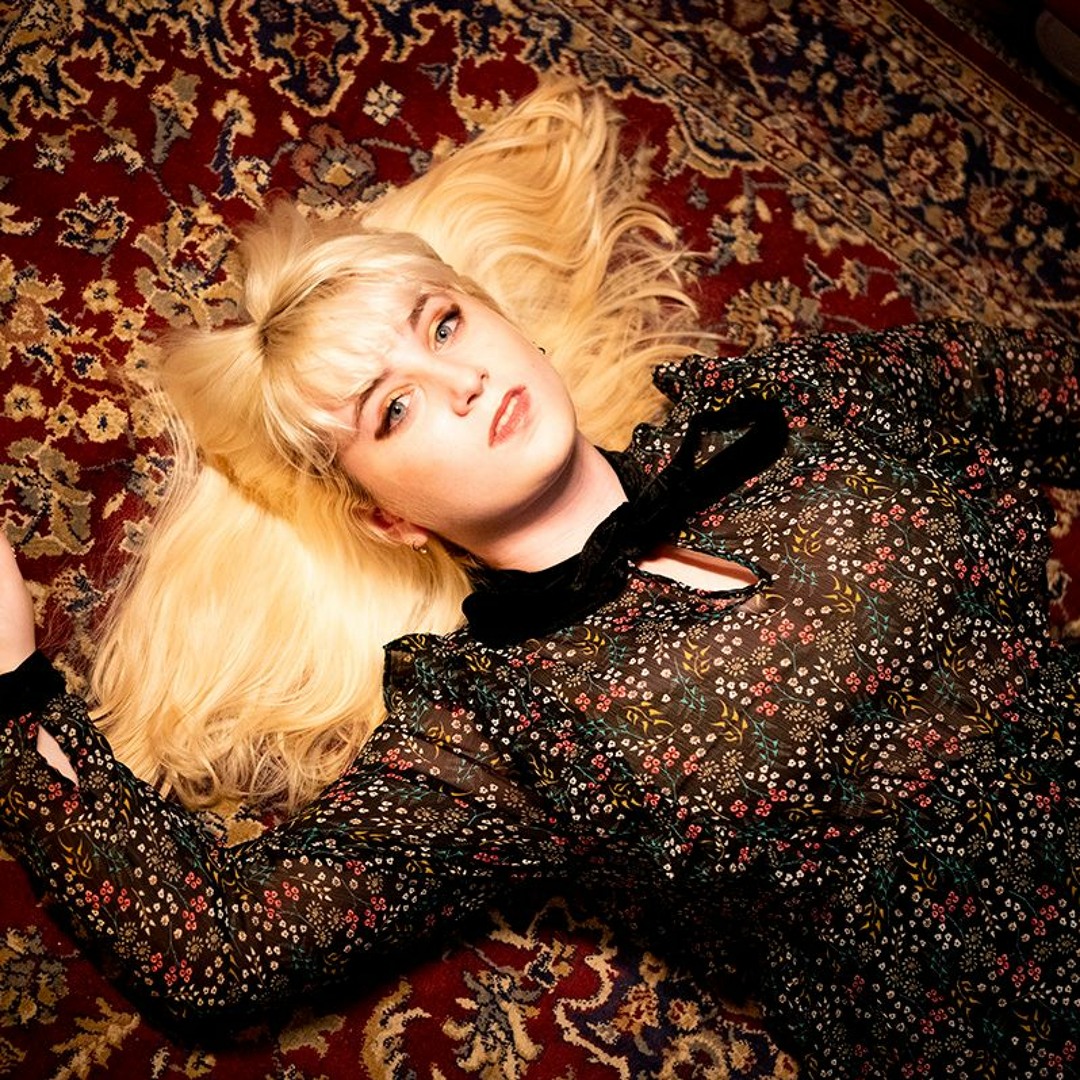 Emmrose delivers heartfelt power in new single, “Heartbreaker”