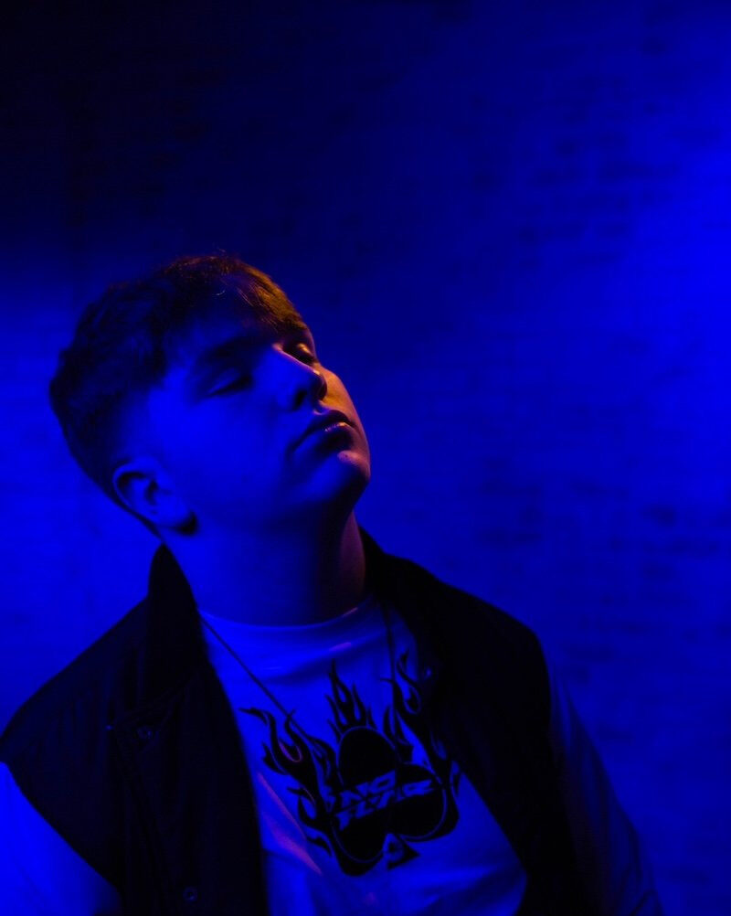 JOSIAHDAVIS. captures fleeting love in new single, “NOT FOR LONG.”