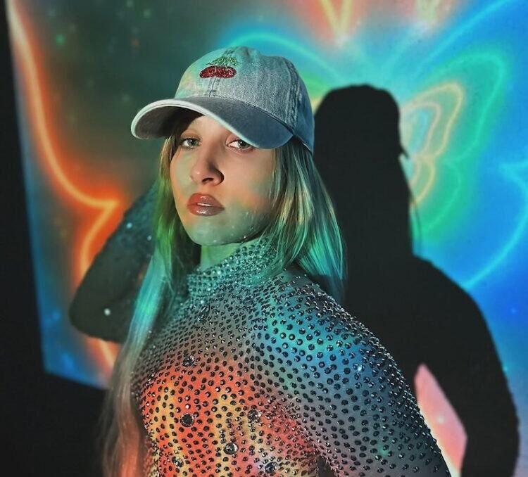 Kaycee B goes on a dreamy trip with new single, “Paradise”