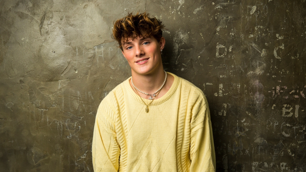 Thomas Day drops emotional stirring new single “Sentimental”