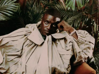 Akon - Uphere