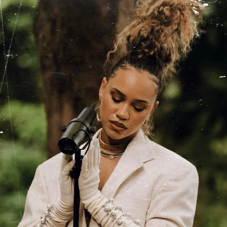 Amanda Reifer commands with new single, “Woman Now”