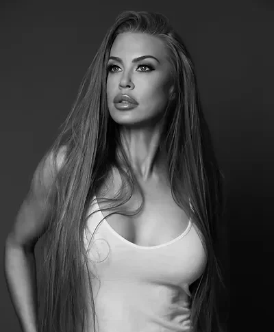 Cali Tucker spins modern fairy-tale in new single, “Urban Cowboy”