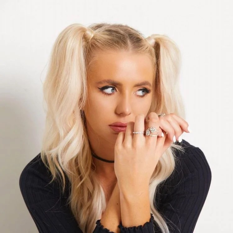 Ceara Cavalieri releases a bold new single “Delusional”