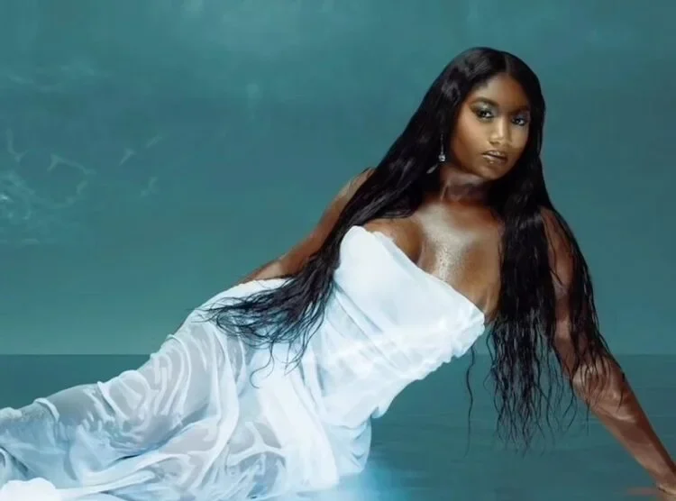 EYAHNA J dives deep in new single, “Drown”