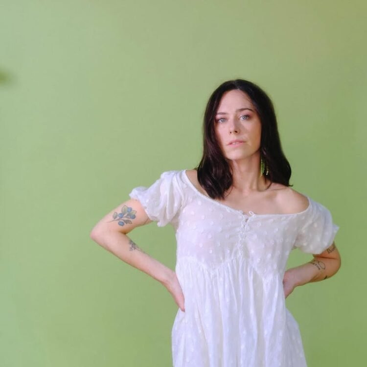 Gina Royale taps into raw emotion with new single, “Low”