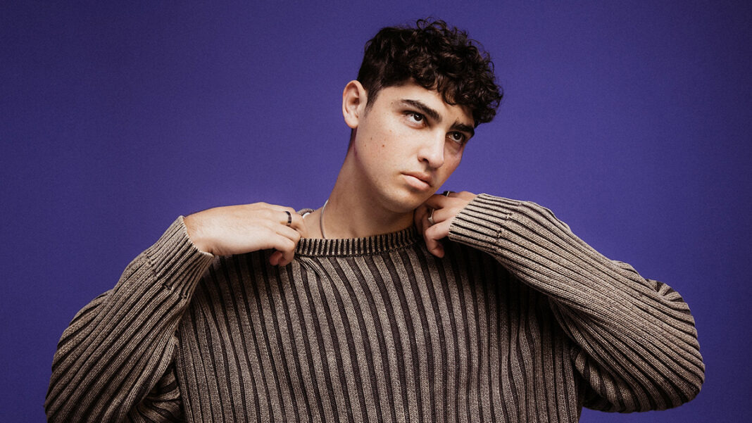 Oliver Cronin delivers hope for the lovelorn heart in new single, “Room for Two”