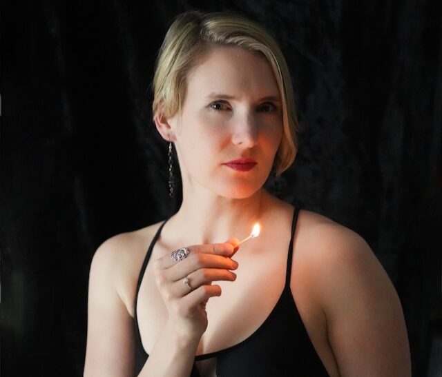 Naomi Neva - Uphere