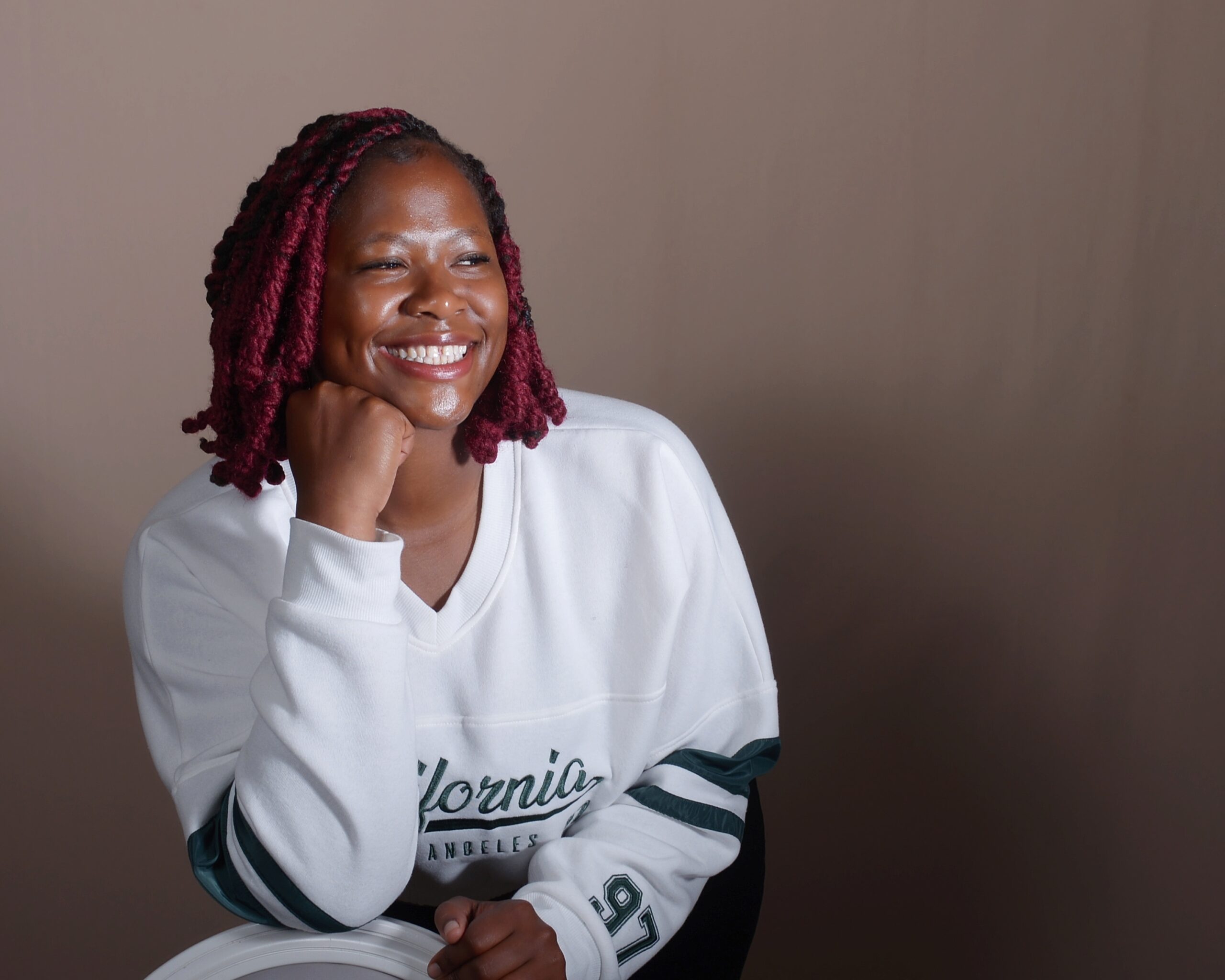 Elle Jae questions love with new single “Do You?”