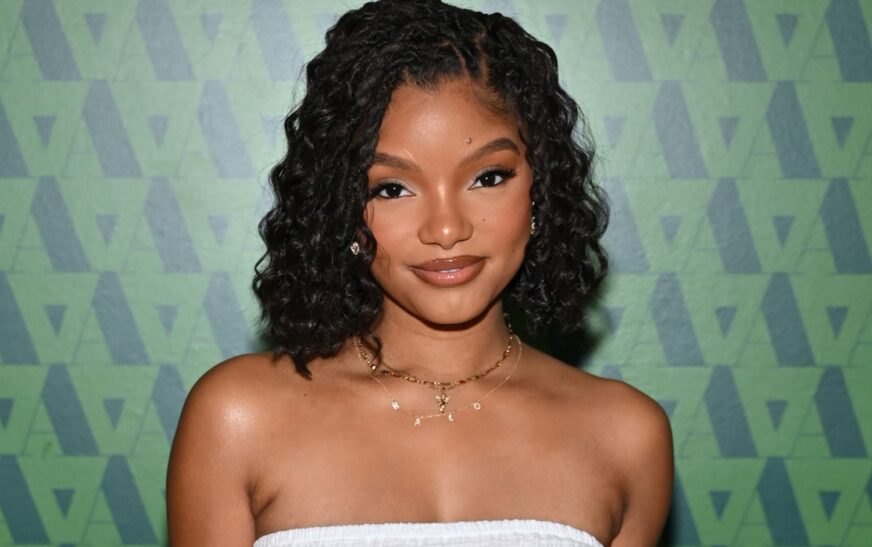 Halle Bailey - Uphere