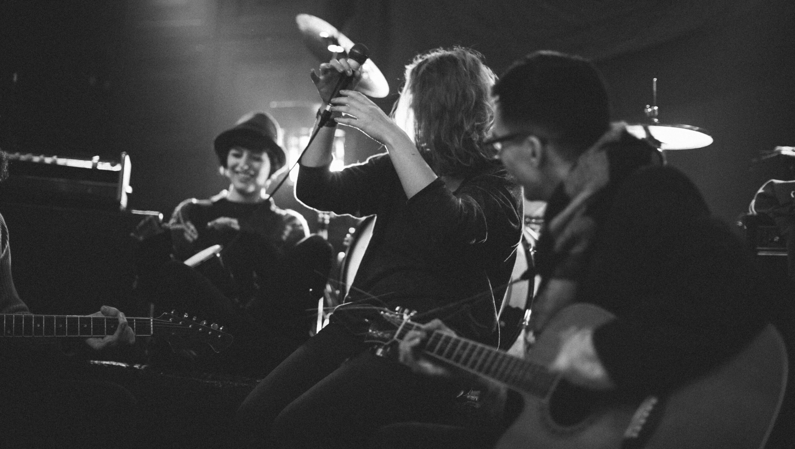 The Iddy-Biddies drop a beautiful folk ballad with “The World Inside”