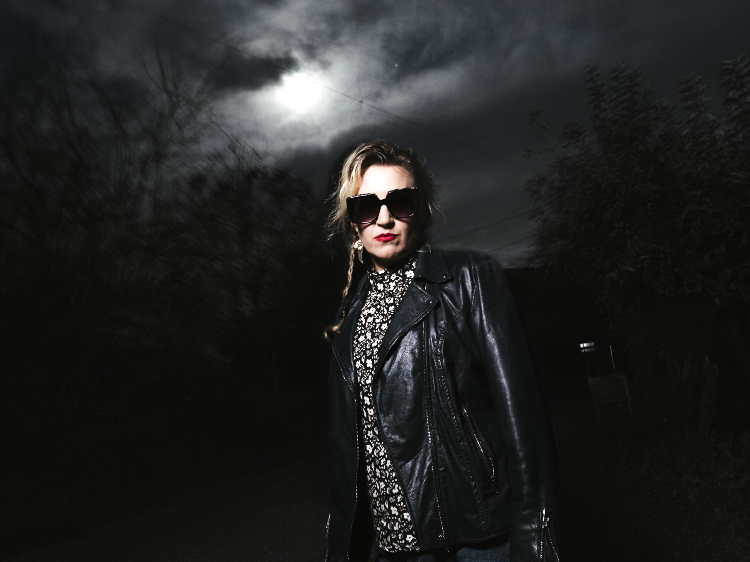 Liz Wild breaks free with new rock anthem “Blues From You”