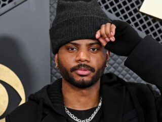 Bryson Tiller - Uphere