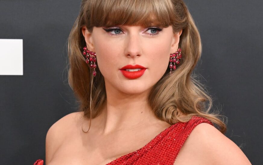Taylor Swift - Uphere