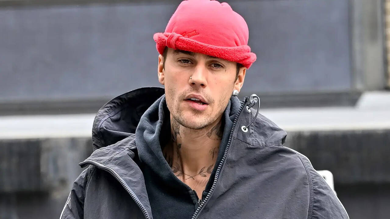 Justin Bieber Rewrites His Career Playbook With “Swag”