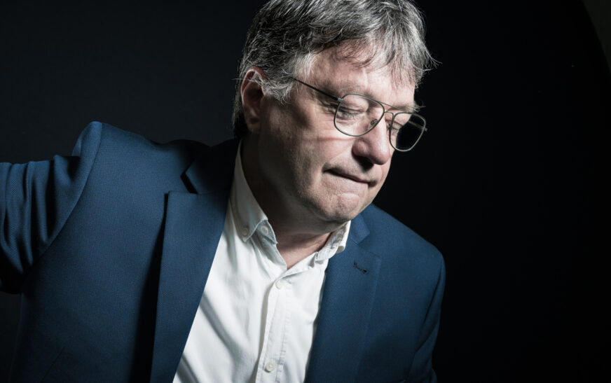 Demoustiez unveils a tender symphony with “La Dame en Bleu”