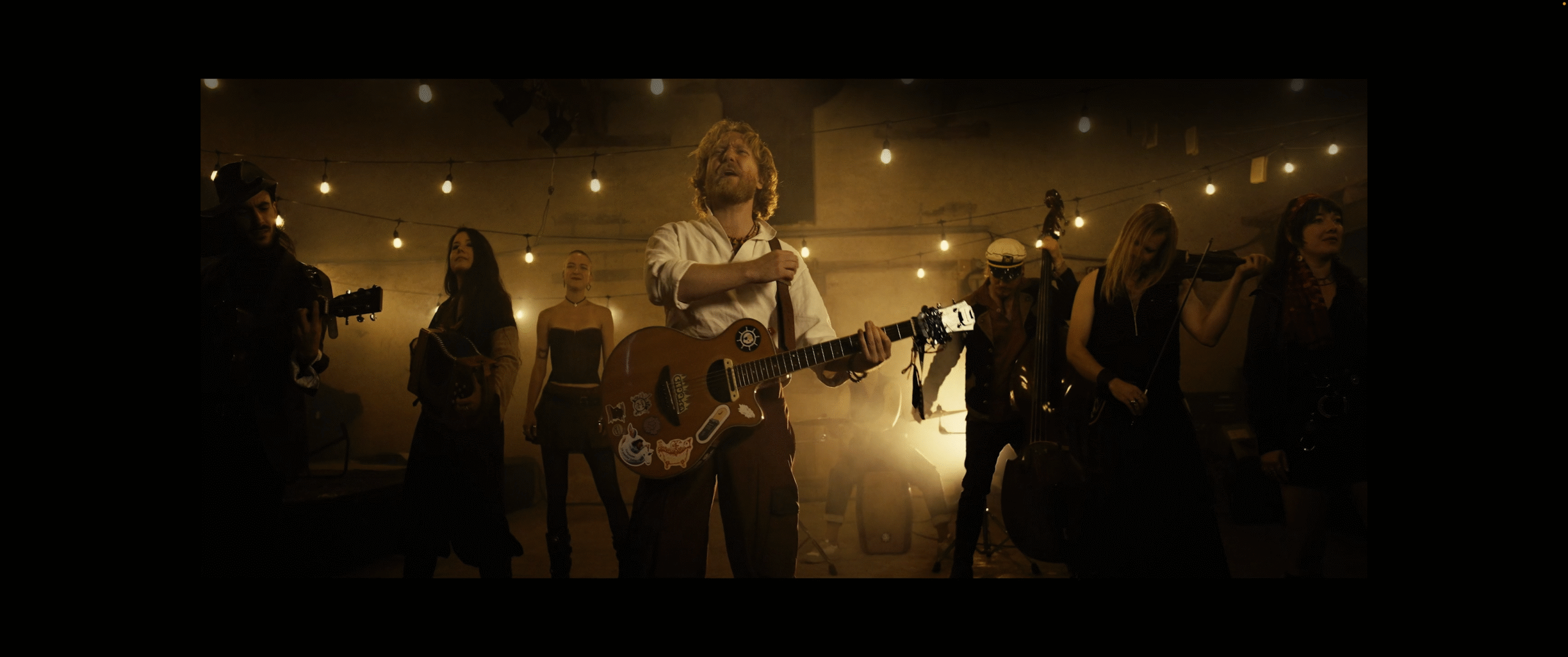 Hélianthème tells a maritime folklore on “Le Pêcheur & Le Dôme de Verre”