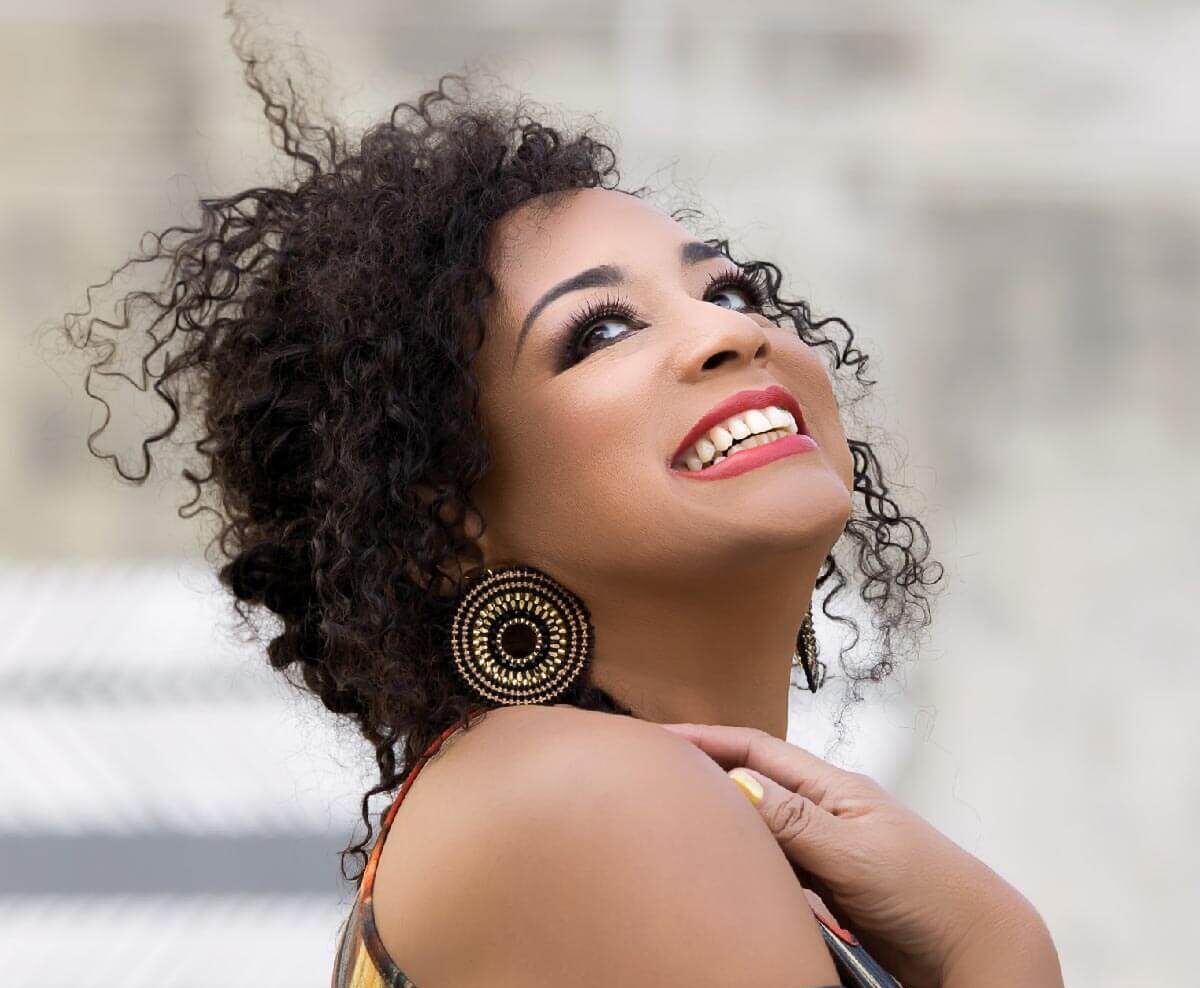 Sharon Marie Cline redefines “Summertime” as a vibrant and bold anthem