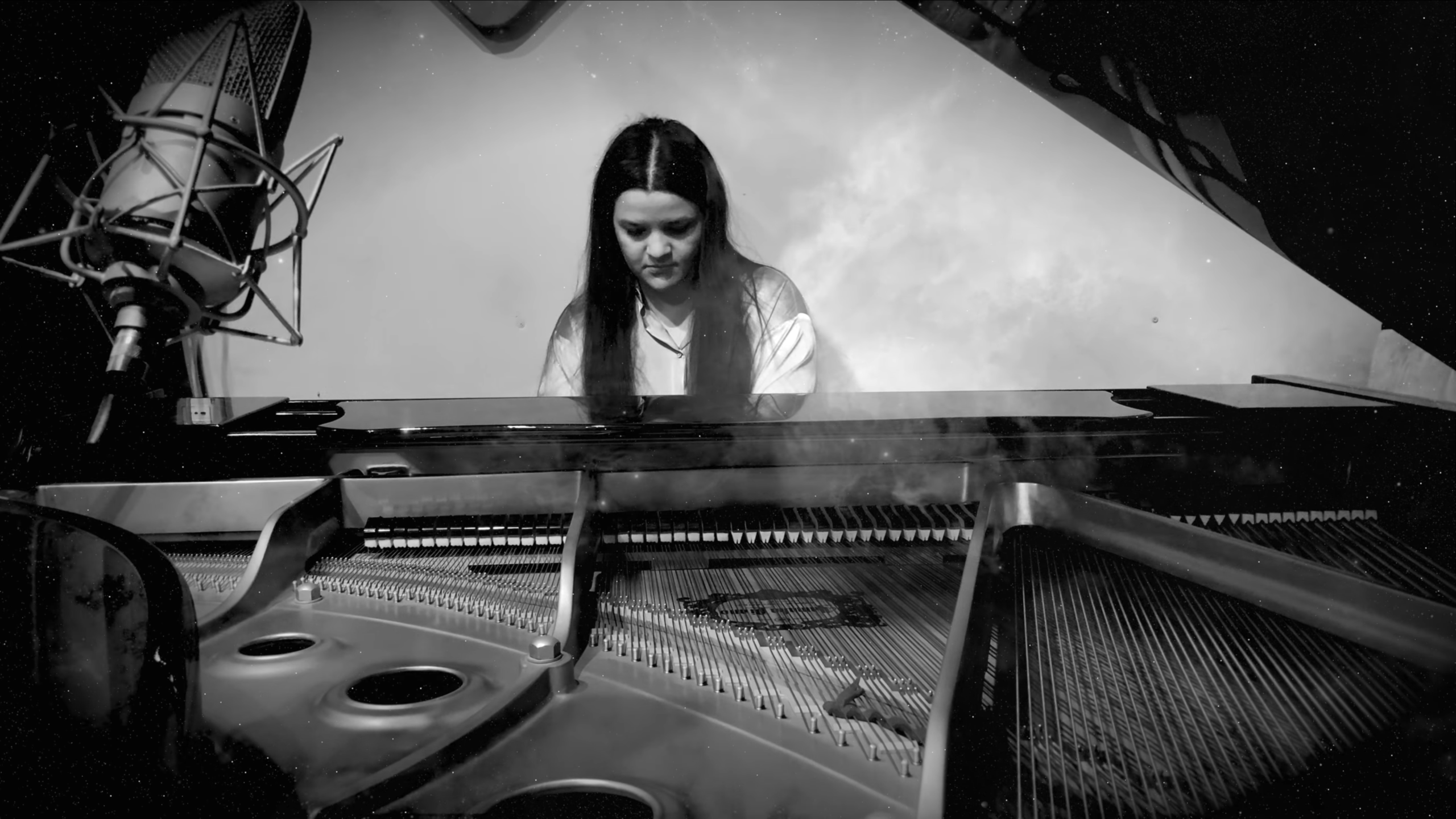 Elisa Minelli transforms life’s struggles into strength on “The Fall”