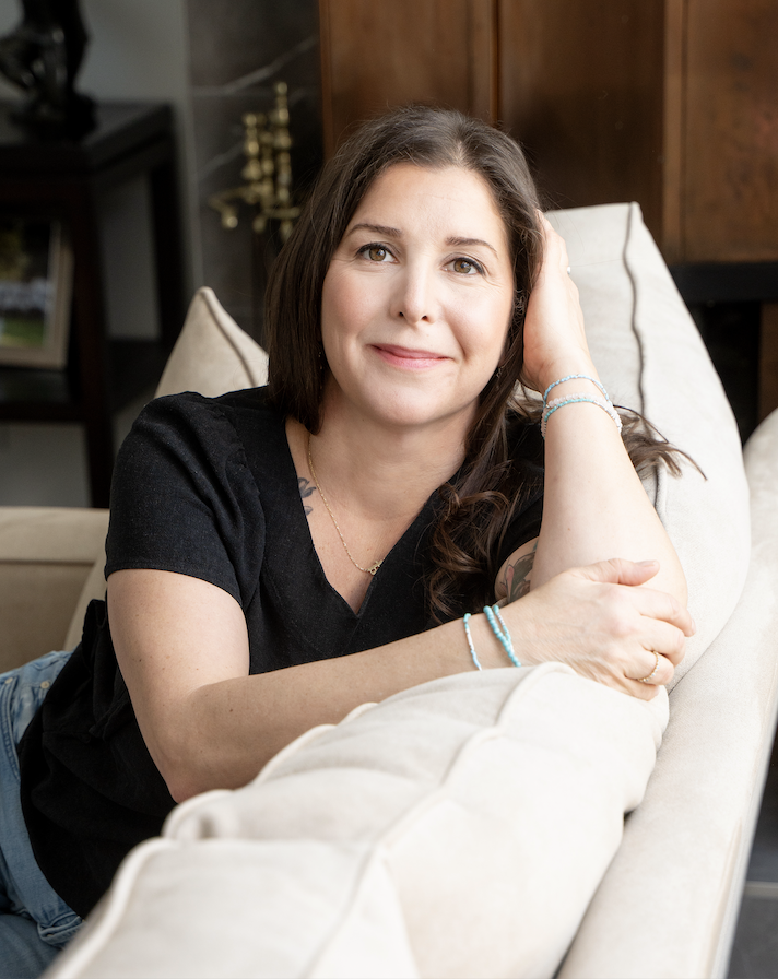 Alex Krawczyk gains healing through “Falling in Love” new single