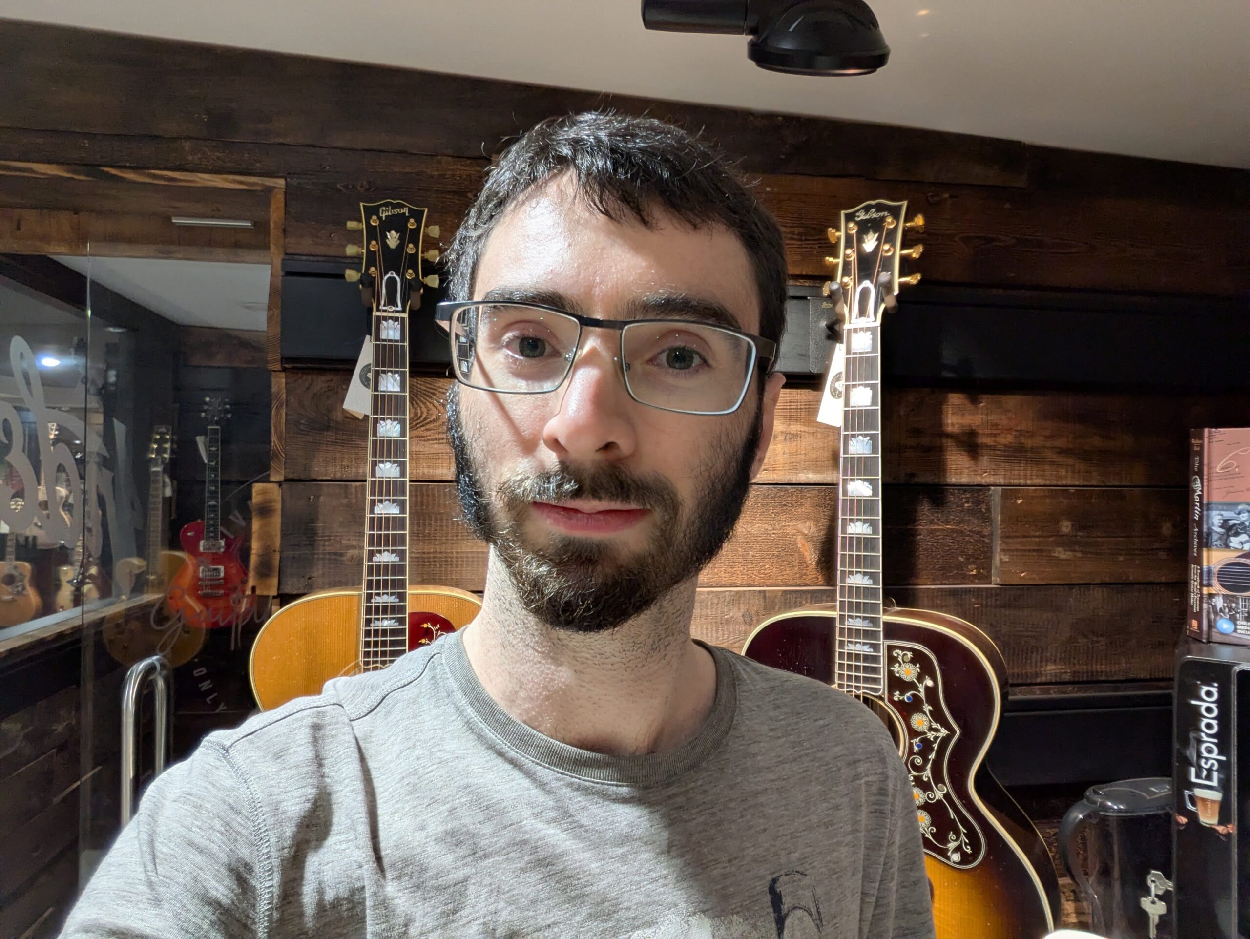 Zachary Mason delivers a modern rock love letter with “Sweetheart”