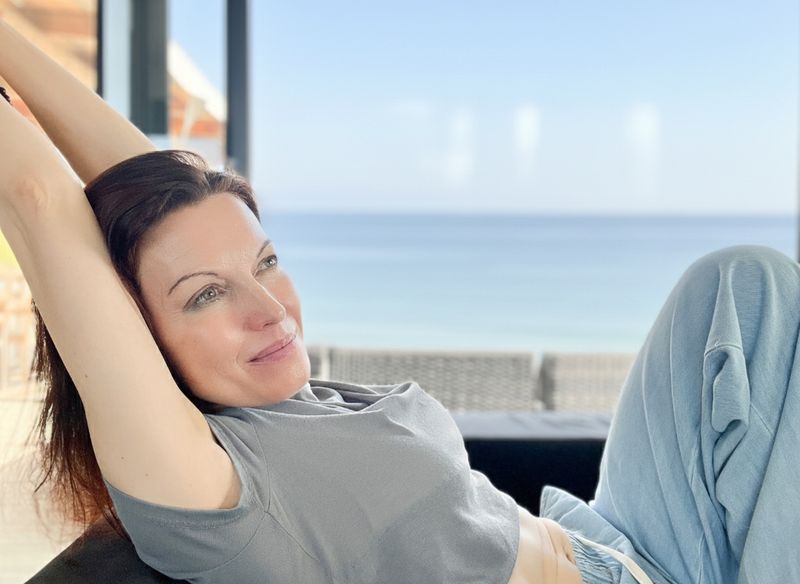 “Live It” by Lana Crow captures the freedom of living in the moment