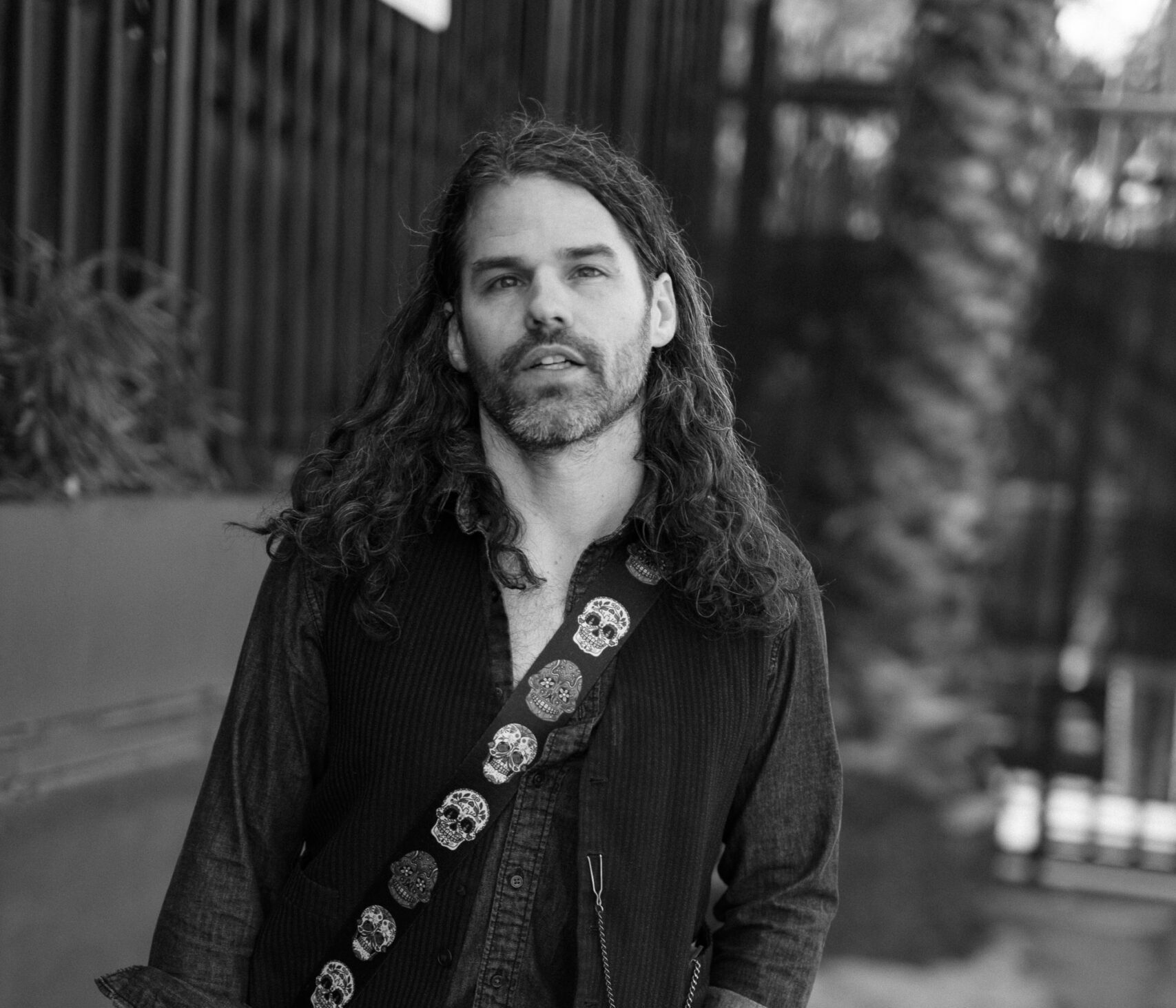 Bobby Gun explores depth on new folk single “Horsemen Four”