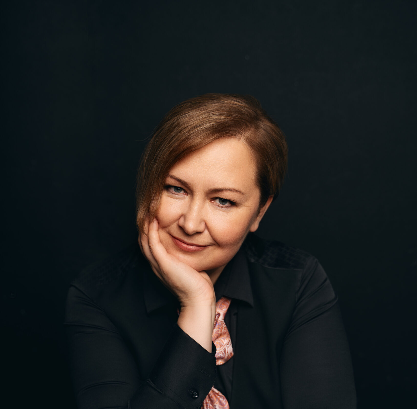 Zhazhelo captures timeless emotion on classical ballad “Bring Her Again”