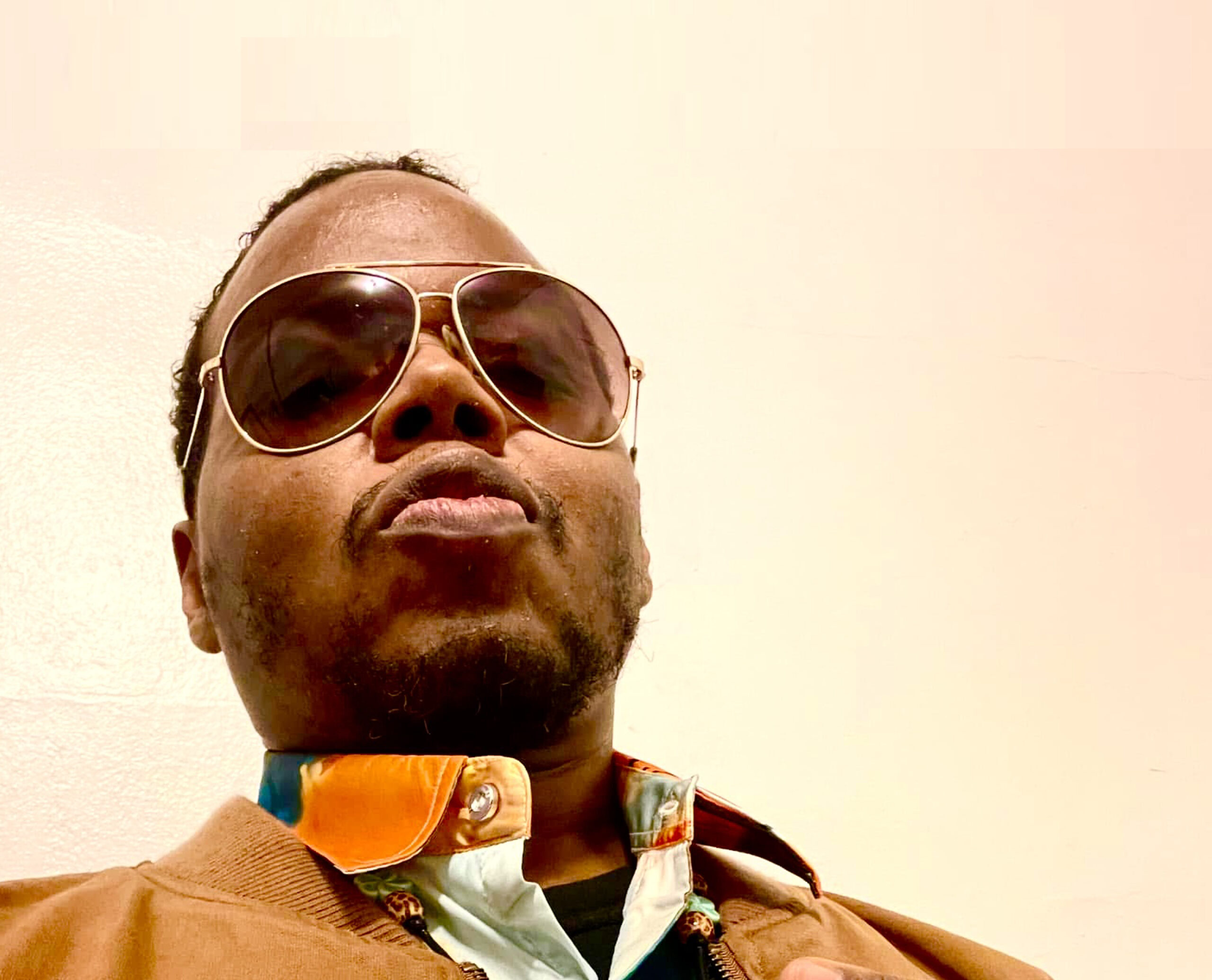 With “Number 12,” Deozi delivers a direct statement on beauty, conformity, and the cost of fitting in