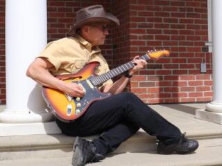 Aric Coyote