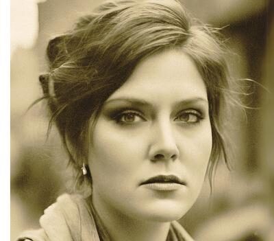 Samantha Grimes faces love and uncertainty on new single “20 Odd Years”