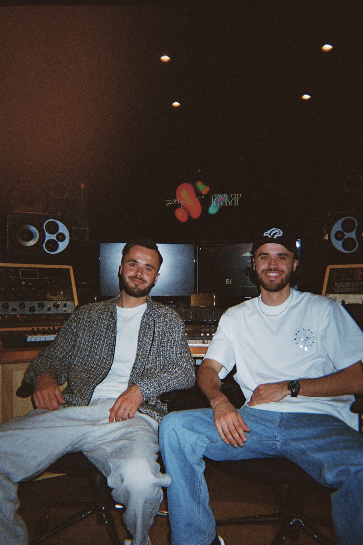 Honoremusic elevates electronic music through the vibrant pulse of “MORELOVE”