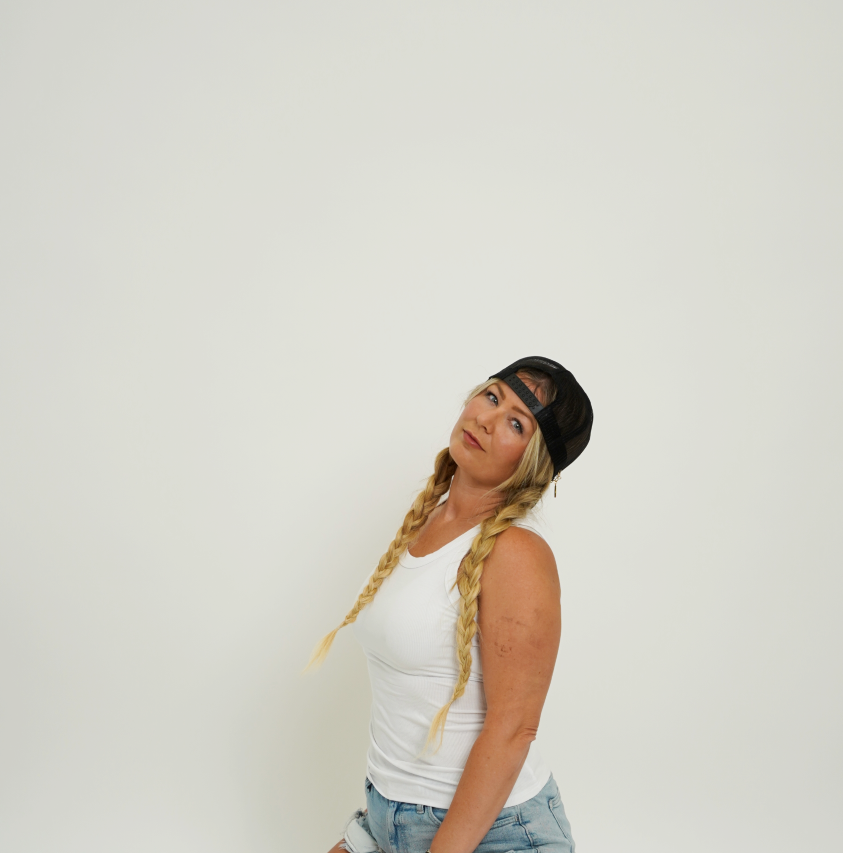 Deena Maddox finds strength through life’s challenges on “Hells Bells”