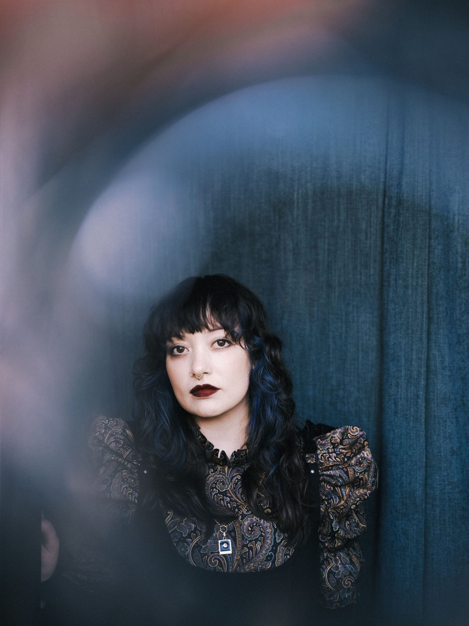 Alas de Liona unveils “The Vespertine,” a journey through love and loss