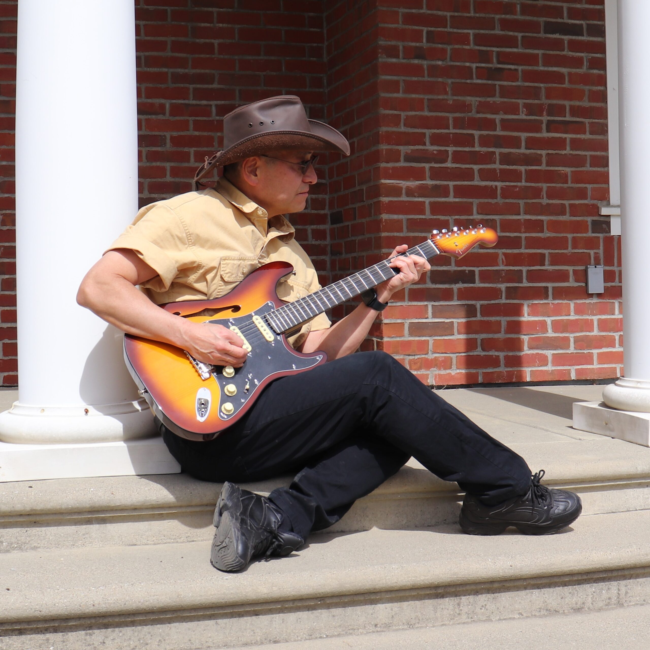 Aric Coyote unleashes “Born to Be Free,” a rising rock anthem fueled by passion and independence
