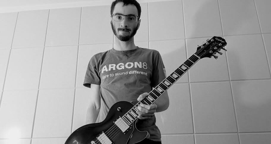Zachary Mason takes classic rock into the cosmos on “Man Of The Universe”