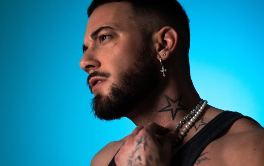 Chris Bs brings vibrant Afrobeat energy to “Monalisa”