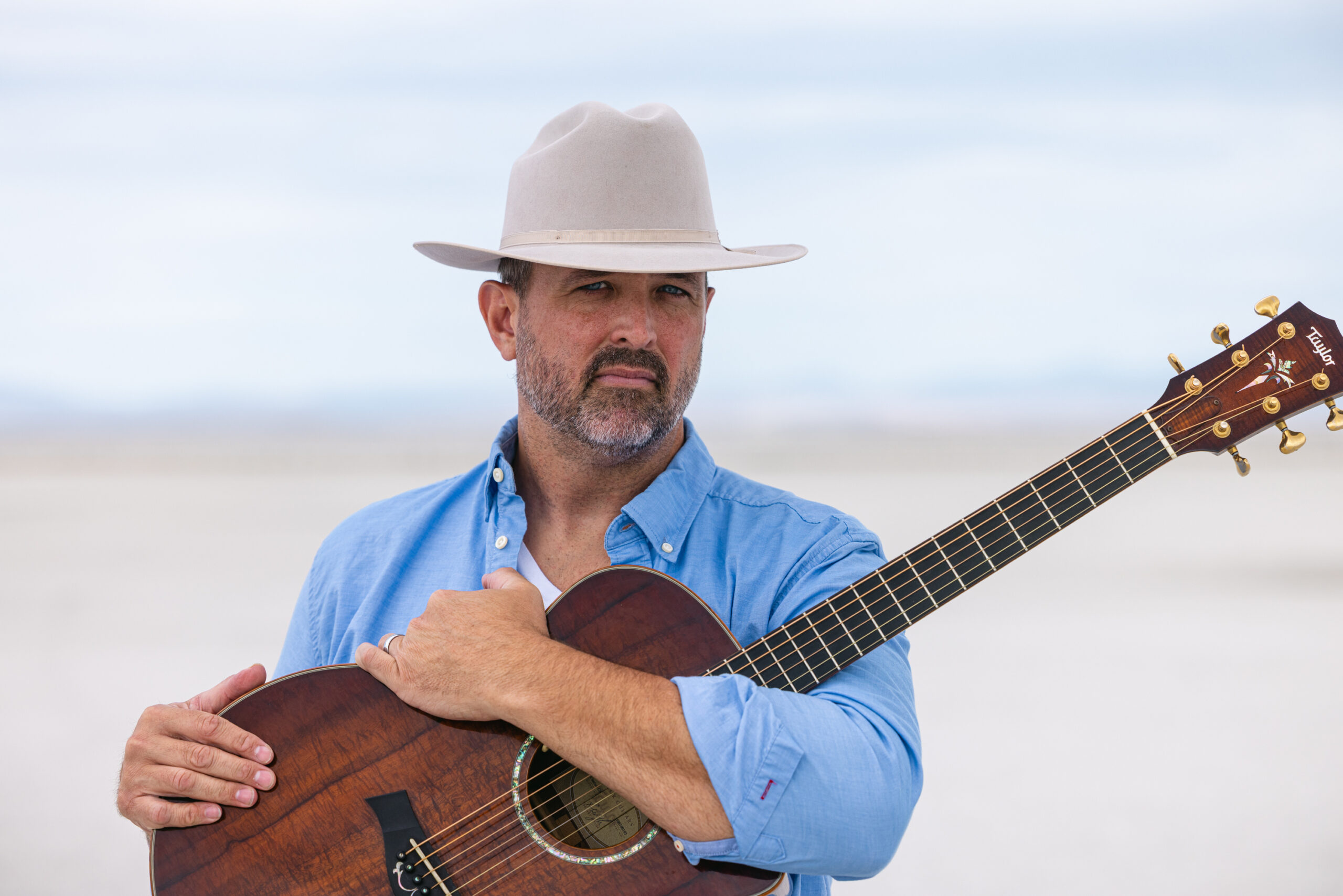 Jonathan explore self-doubt and peace through Americana on “Battle Within”